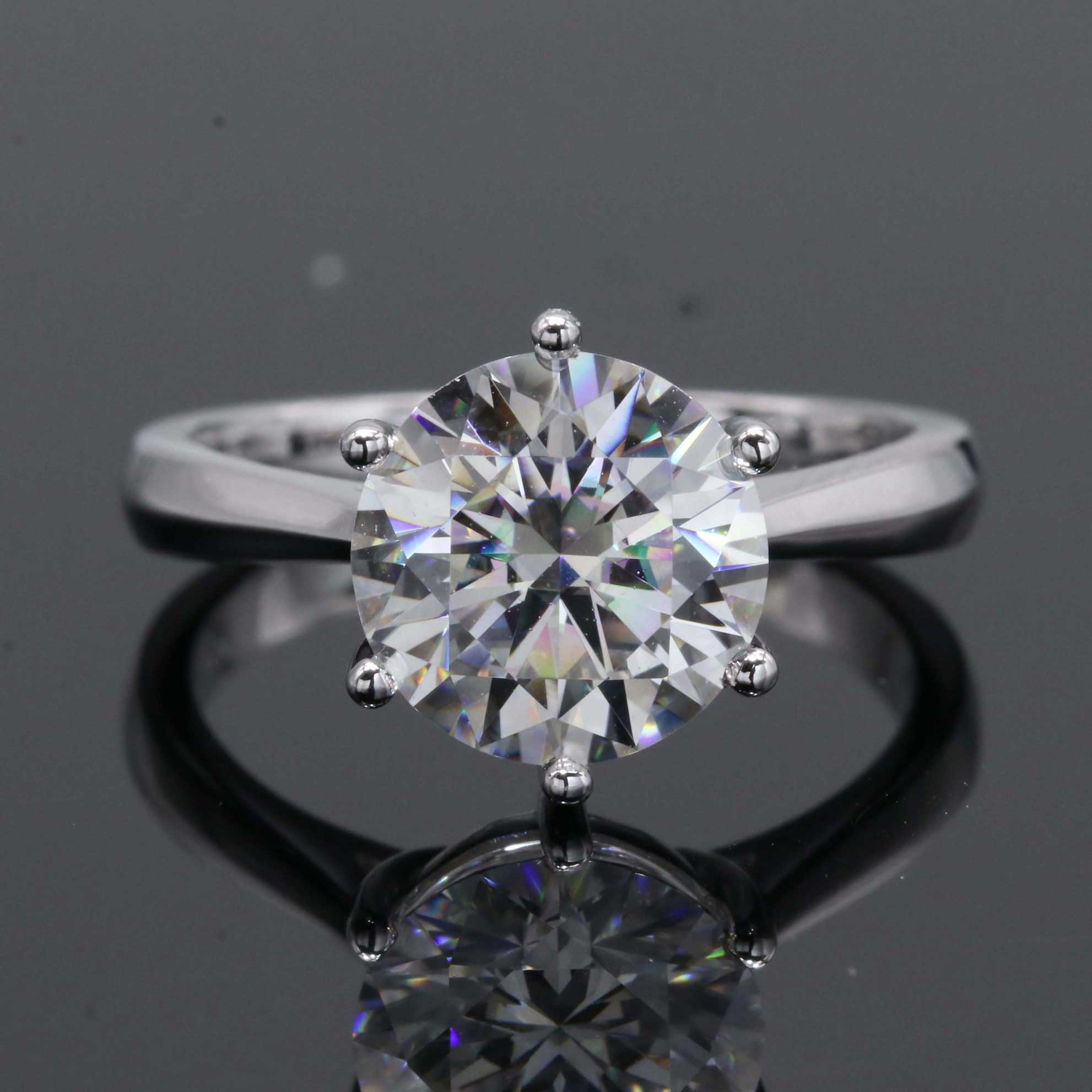 Classic Shining Moissanite Ring